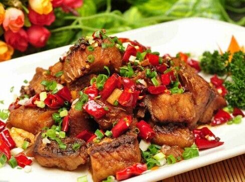 �����~������