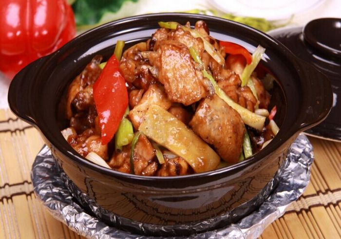 黃燜雞米飯的做法 黃燜雞米飯的做法