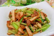 芹菜香干炒肉的做法 芹菜香干炒肉的做法