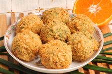 油炸肉丸子的做法 油炸肉丸子的做法