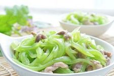 萵筍炒肉的做法 萵筍炒肉的做法