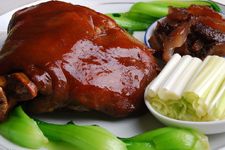 扒肘子的做法 扒肘子的做法