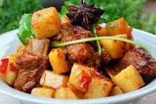 土豆燉排骨的做法 土豆燉排骨的做法